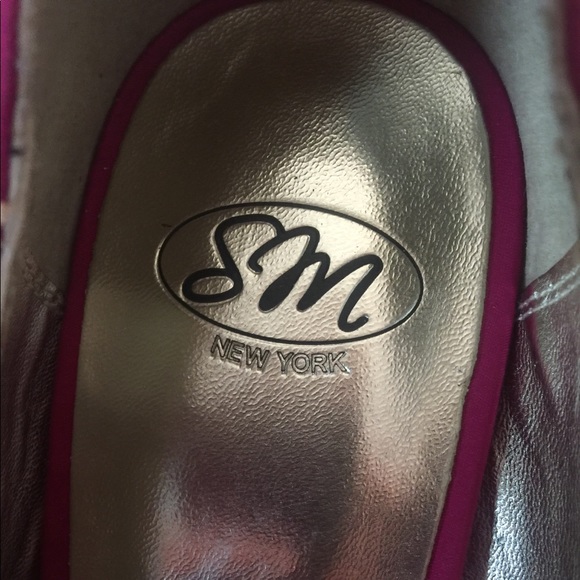 SM New York pink satin rhinestone platform pumps - Picture 6 of 8